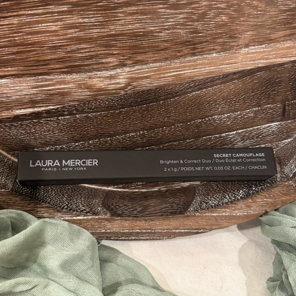 NIB Laura Mercier Secret Camouflage Brighten Correct Duo Concealer 1C Porcelaine